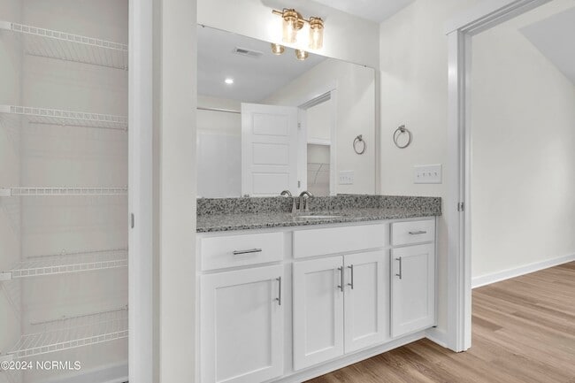 Building Photo - 7028 Crew Dr