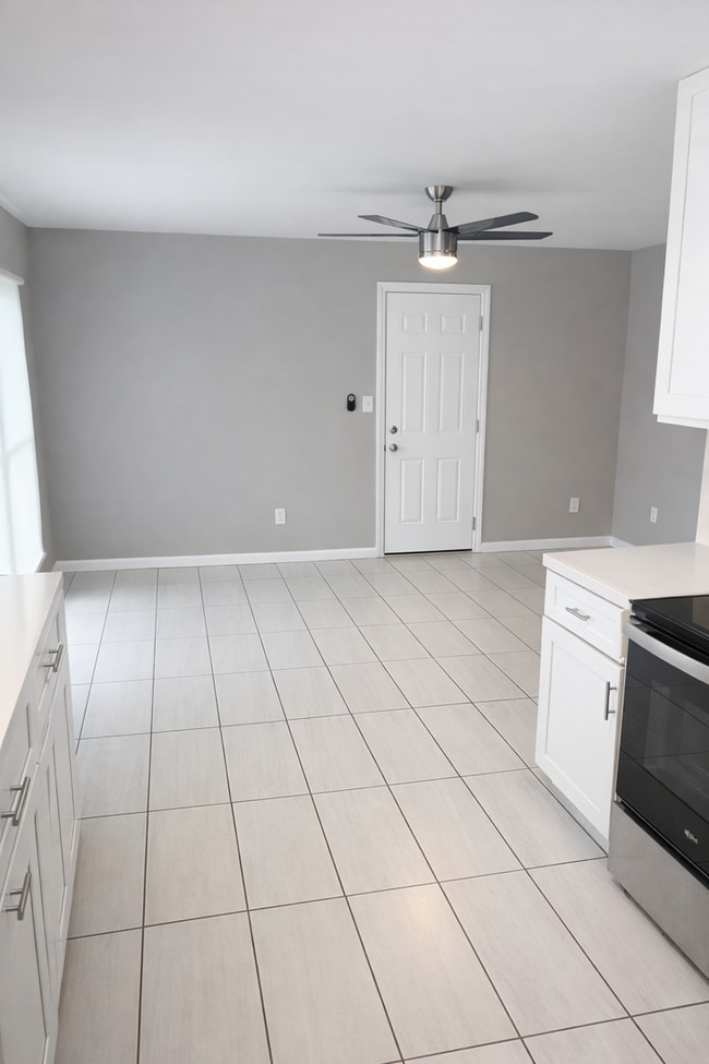 Building Photo - Harwell Drive