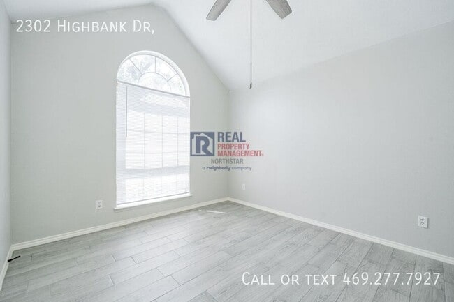 Building Photo - 2302 Highbank Dr