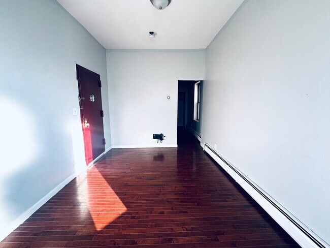 Building Photo - 66 Tuers Ave