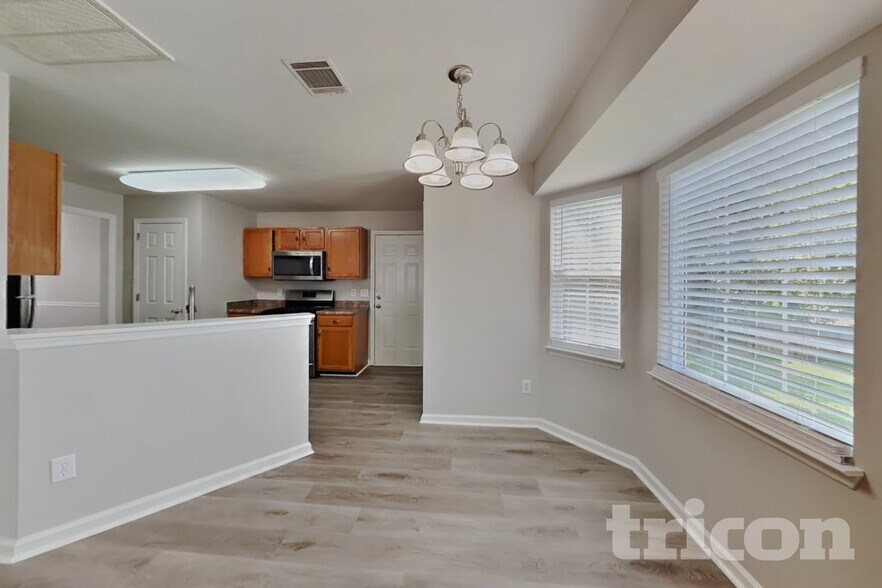 Building Photo - 2083 Prescott Way