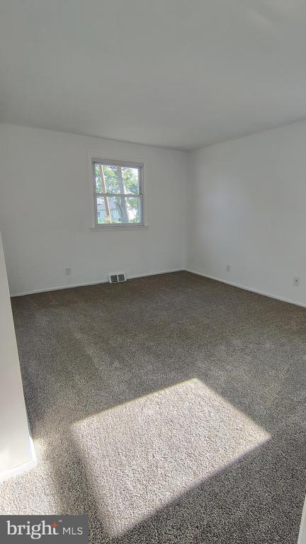 Building Photo - 574 Remsen Rd