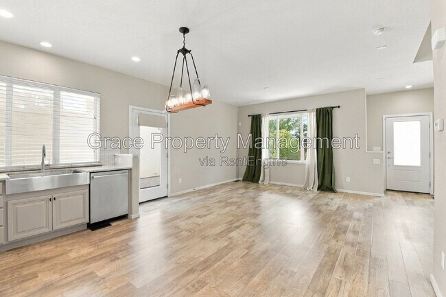 Building Photo - 1658 W 66th Ave
