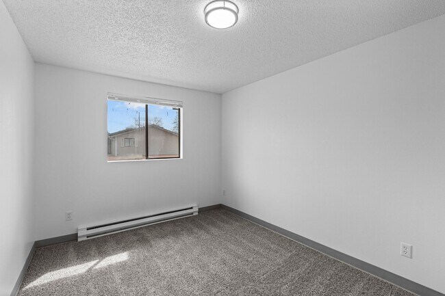 Building Photo - Coming soon! Spacious 2 bedroom 1 bathroom...