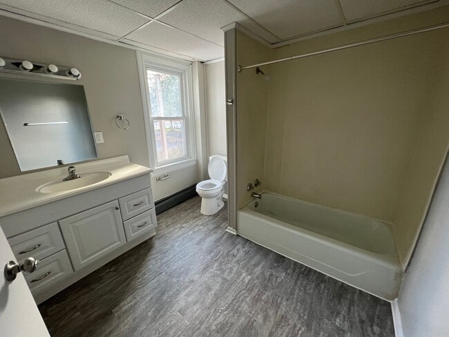 Building Photo - 2 possibly 3 Bedroom  Home In Carlisle wit...