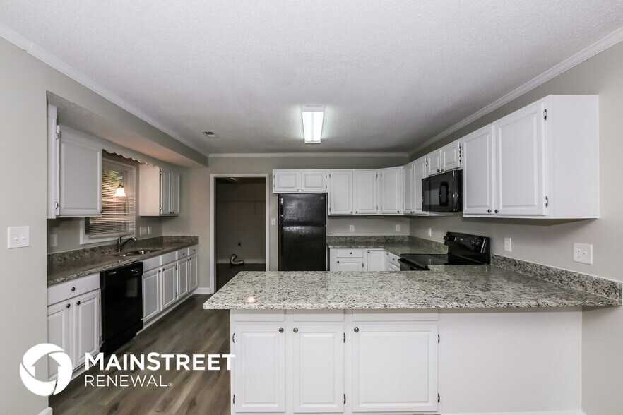 Building Photo - 5312 River Falls Dr