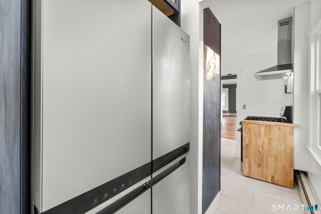 Building Photo - 23 N Beacon St