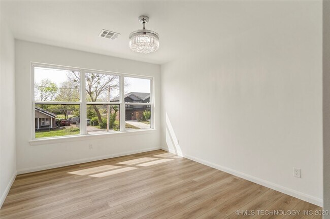 Building Photo - 105 N Atlanta St