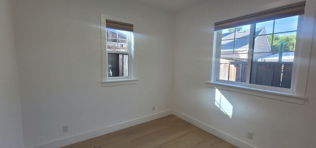 Building Photo - Modern Comfort: Beautiful Two-Bedroom ADU ...