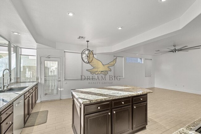 Building Photo - 9513 Cloudcroft Ave