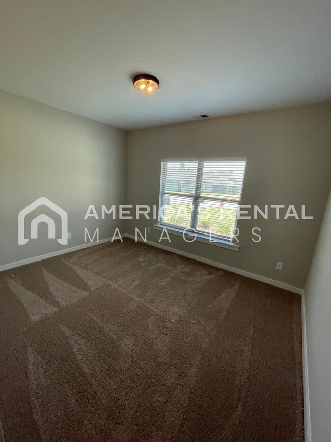 Building Photo - 459 Troubadour Ln