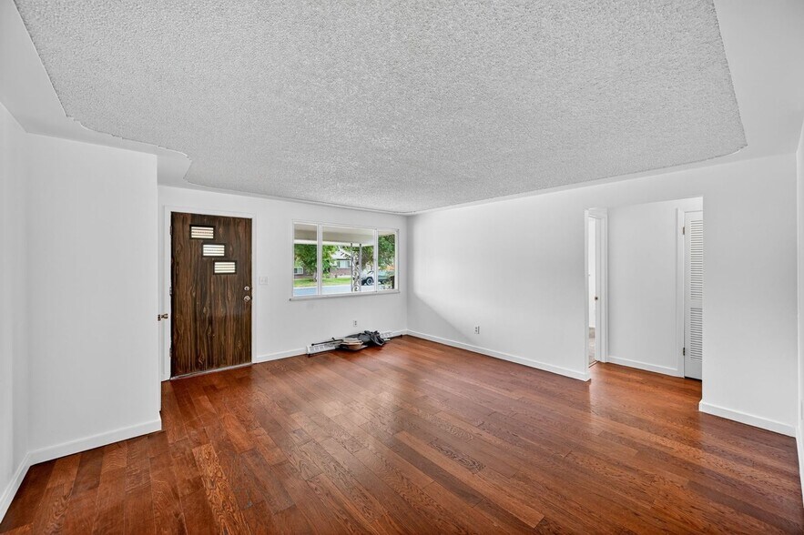 Building Photo - 9302 W Louisiana Ave