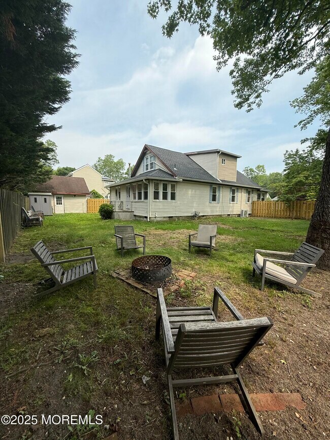 Building Photo - 1308 Franklin Ave