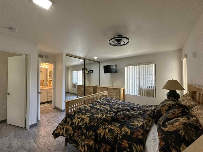 Building Photo - 35200 Cathedral Canyon Dr
