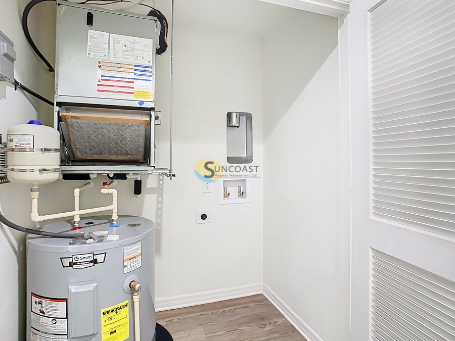 Building Photo - 3821 SW 43rd Ct