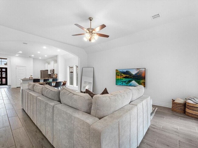 Building Photo - 24543 Songlark Bend Dr