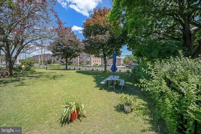 Building Photo - 7350 Ridge Ave