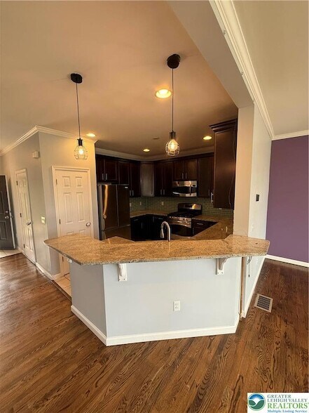 Building Photo - 4528 Bellflower Way