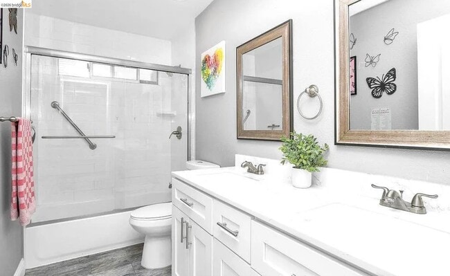 Building Photo - 4010 Goleta Pl