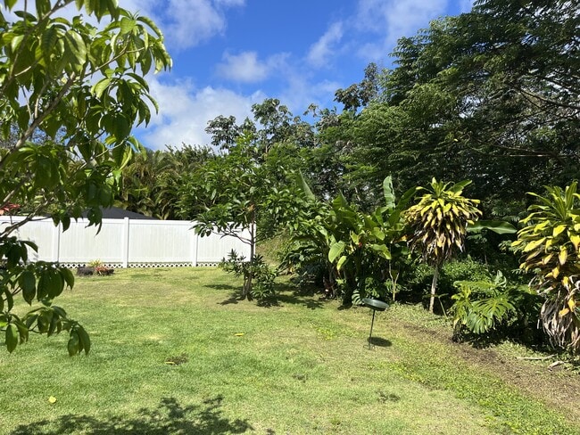 Building Photo - 16-2063-2063 Pearl Dr