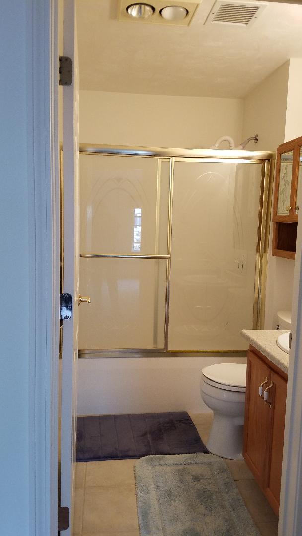 2nd bathroom - 35 Collins St