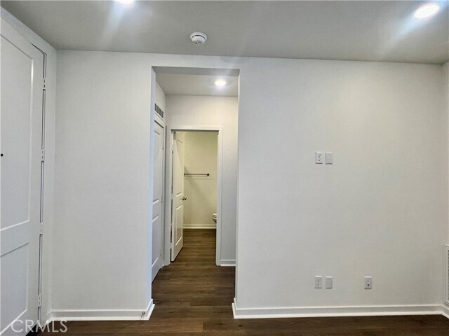 Building Photo - 1000 N Tangent Privado