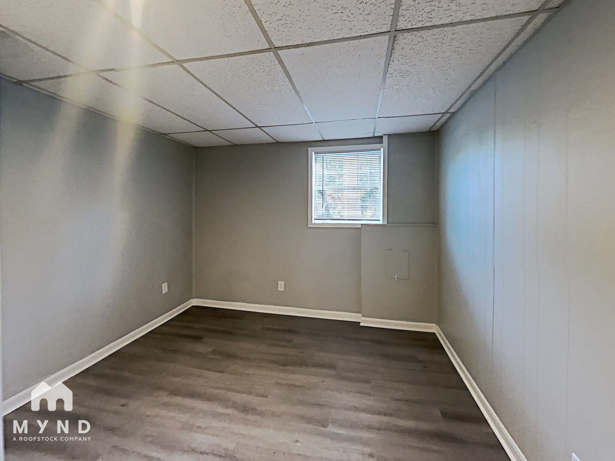 Building Photo - 6450 Ashdale Dr