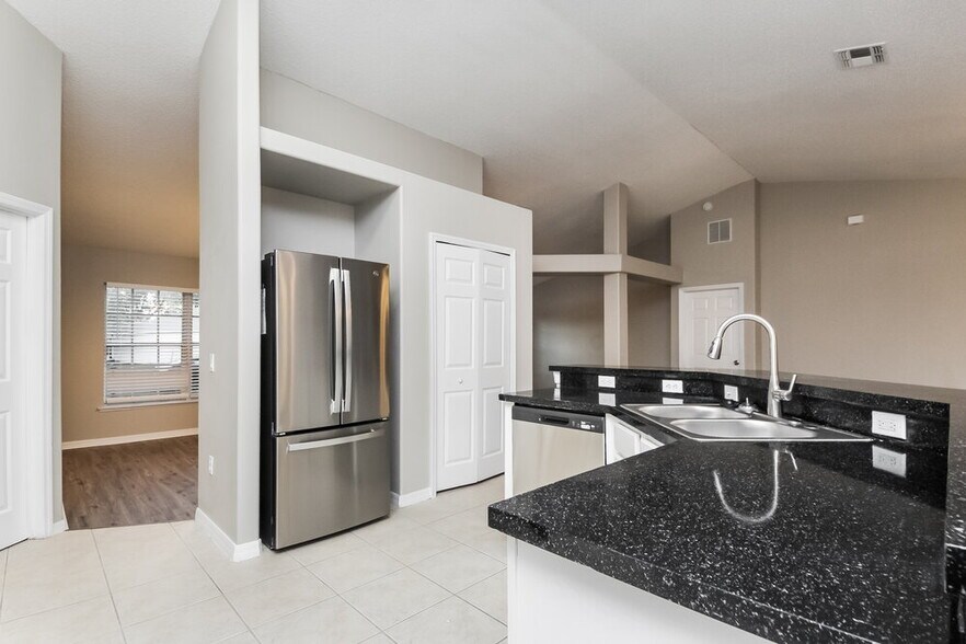 Building Photo - 859 Jarnac Dr