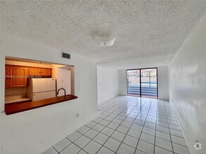 Building Photo - 9678 Fontainebleau Blvd