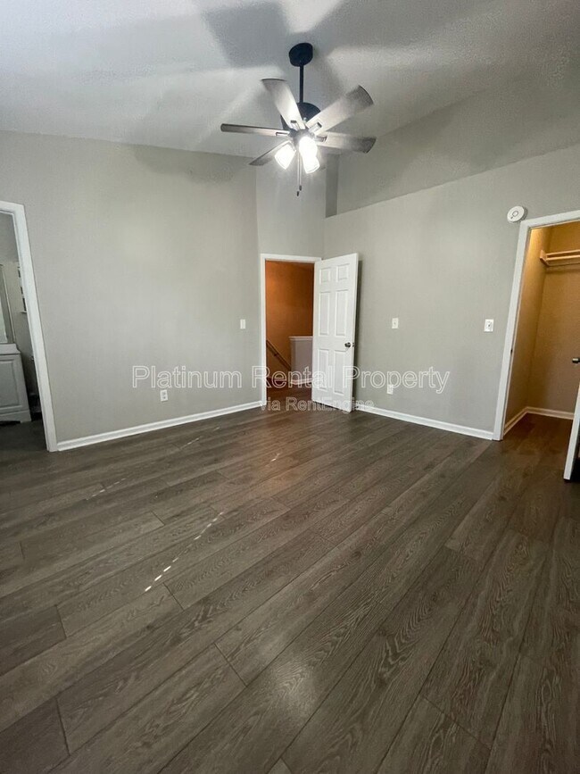 Building Photo - 3575 Kennesaw Station Dr