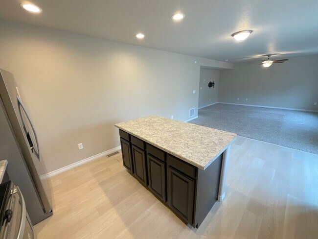 Building Photo - 4 Bedroom Home Available Near Galley Rd & Babcock Rd!