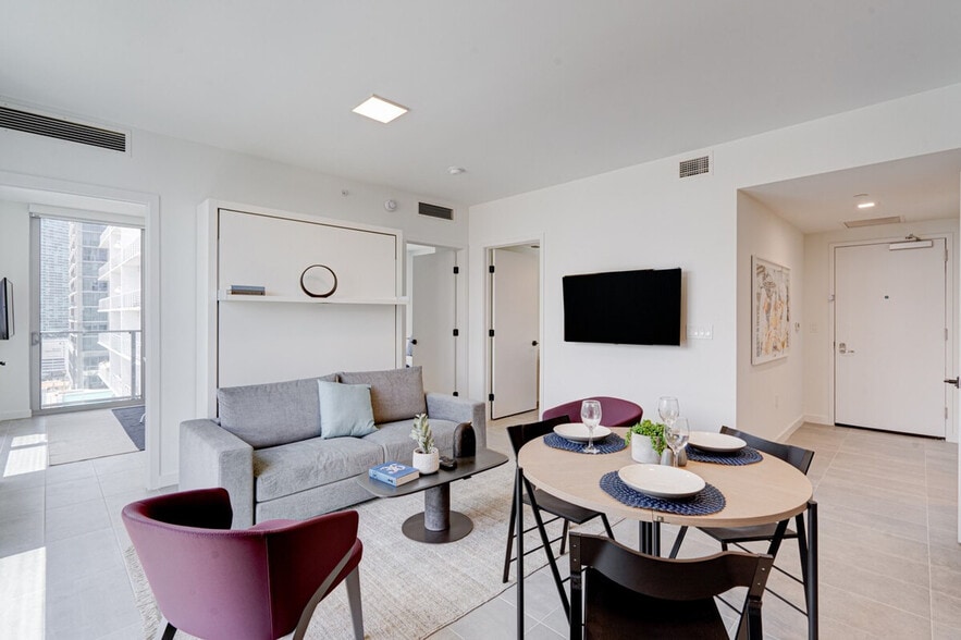 Building Photo - 249 NE 4th St