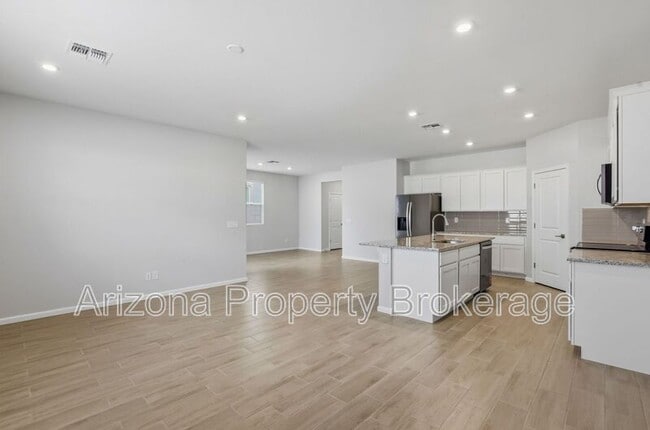 Building Photo - 17232 W Paraiso Ln