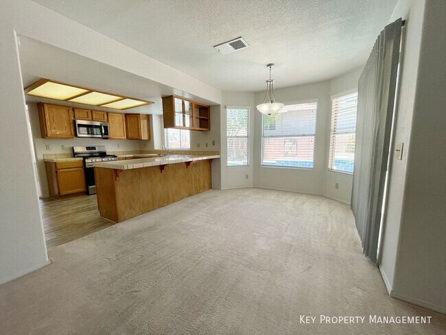 Building Photo - 420 Crater Ct