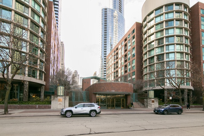 Primary Photo - 480 N McClurg Ct