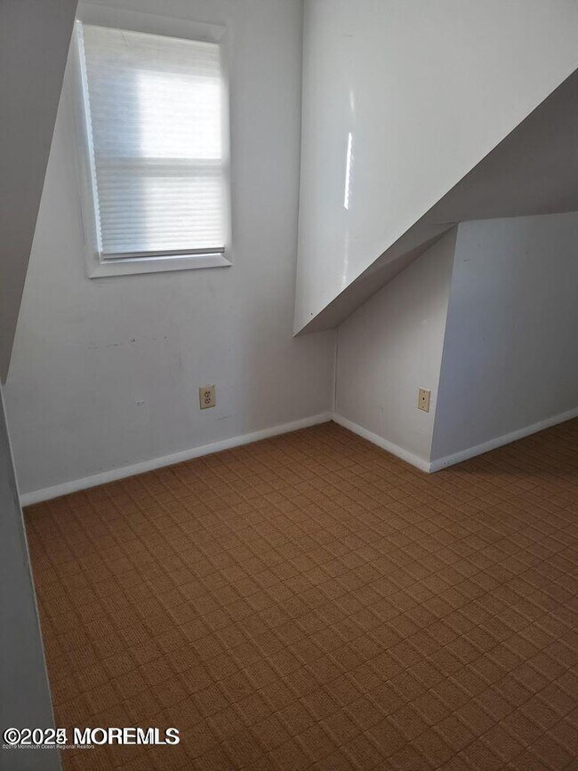 Building Photo - 259 Garfield Ave