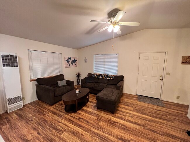 Building Photo - 21896 Fallview Dr