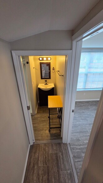 Building Photo - 7896 Elderberry Cir