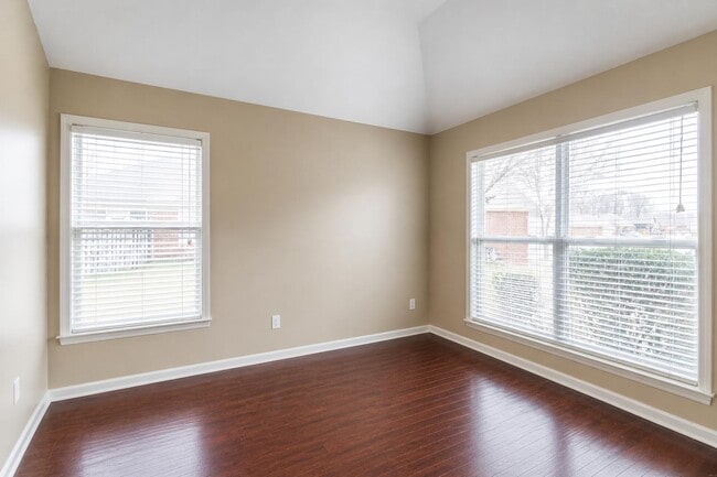 Building Photo - 3712 Claiborne Cir