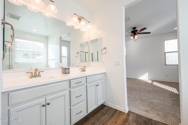 Building Photo - 2306 E Branham Ln