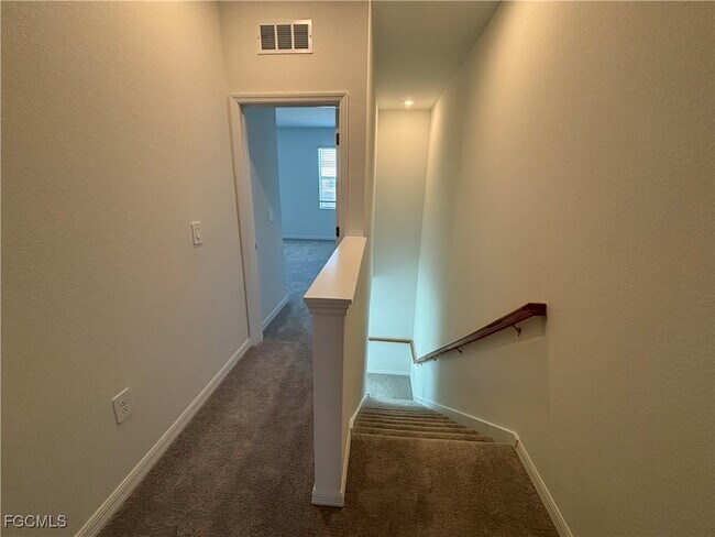 Building Photo - 14883 White Pearl Rd