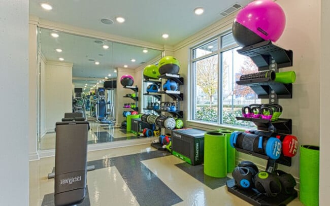 Building Photo - 470 16th St NW