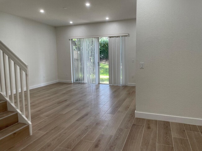 Building Photo - 12472 SW 44th Ct