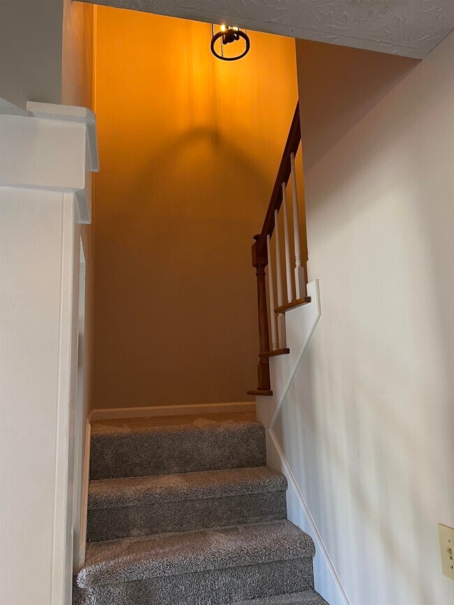 Building Photo - 700 Cirrus Ct
