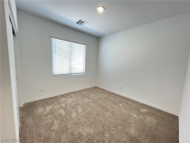 Building Photo - 2276 Luna Hvn St