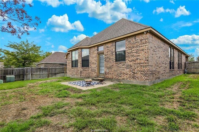 Building Photo - 4289 Hollow Stone Dr