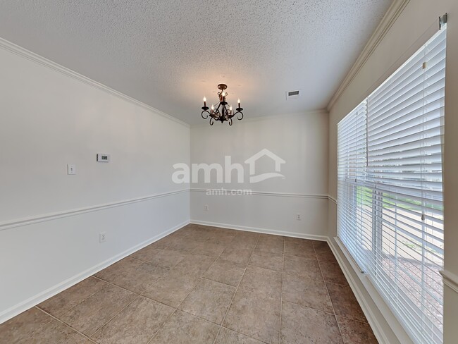Building Photo - 2491 Hunters Pointe Dr
