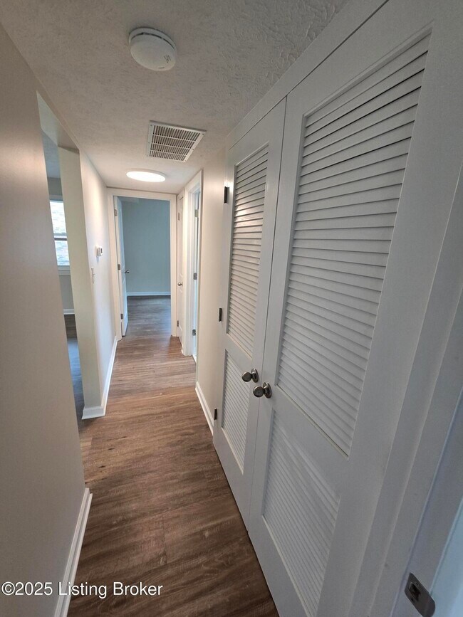 Building Photo - 9124 Kenlock Dr