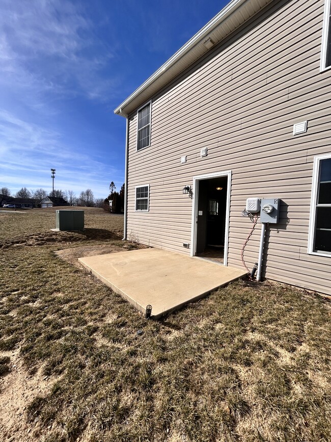 Building Photo - 5 Jackmia Way