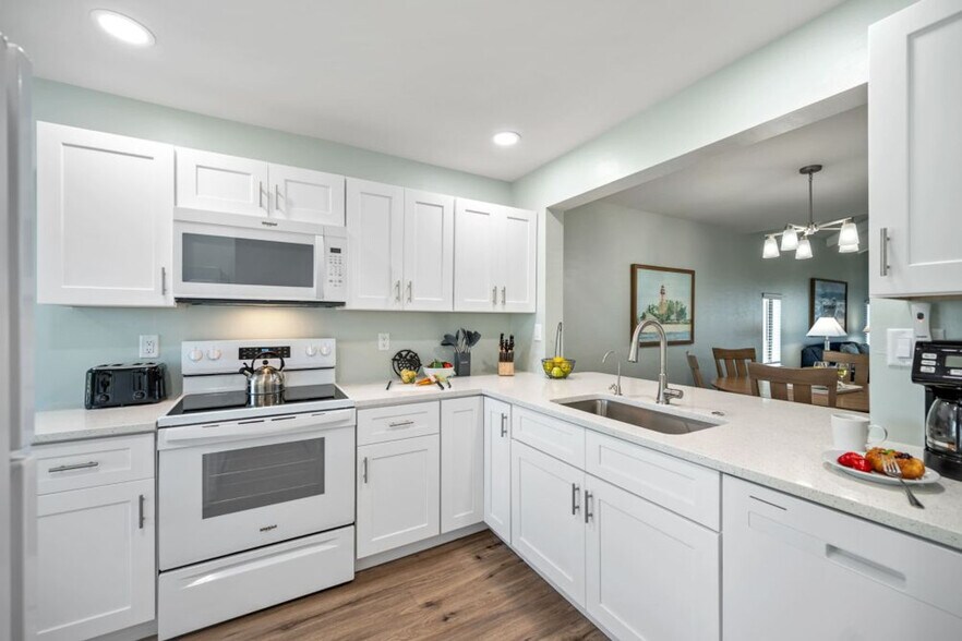 Building Photo - 205 Periwinkle Way